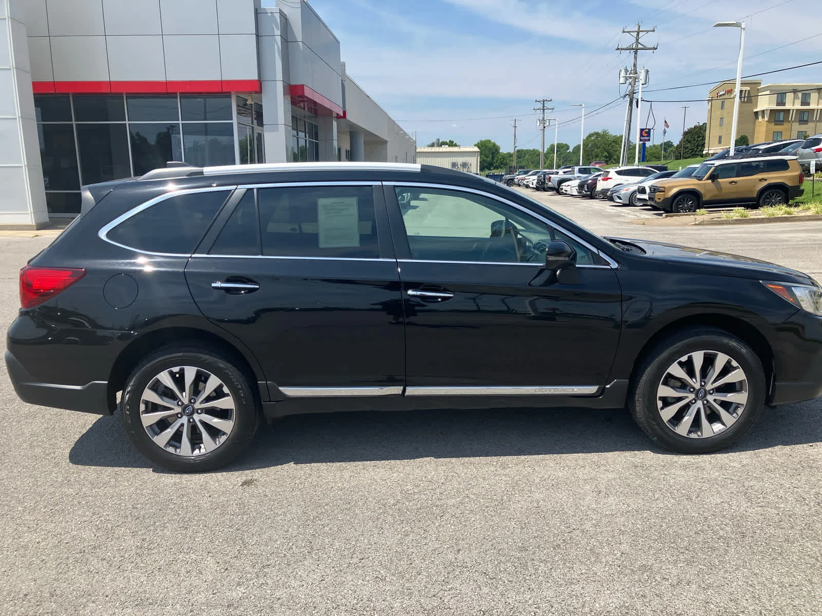 Used 2019 Crystal Black Silica Subaru Touring image 8