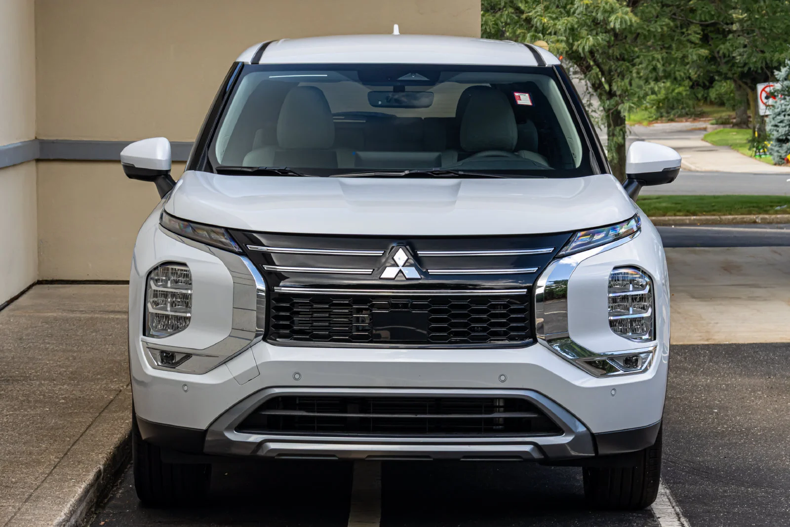 New 2026 White Mitsubishi SE 1.5T 2WD image 5