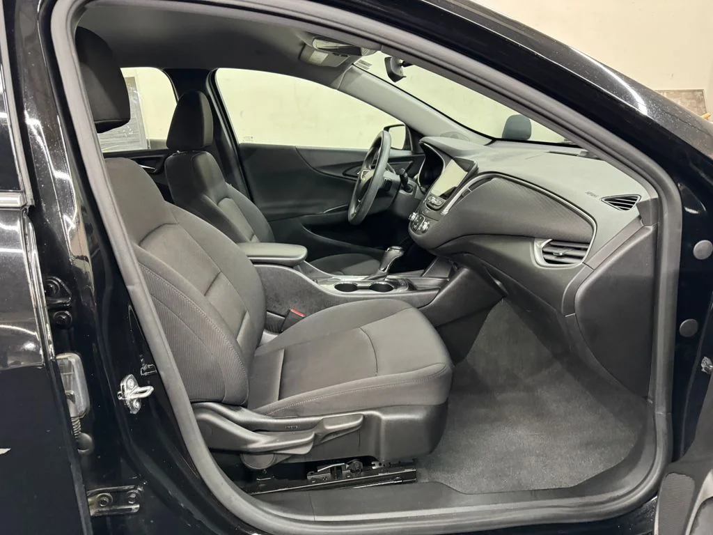 Used 2020 Black Chevrolet LS image 28
