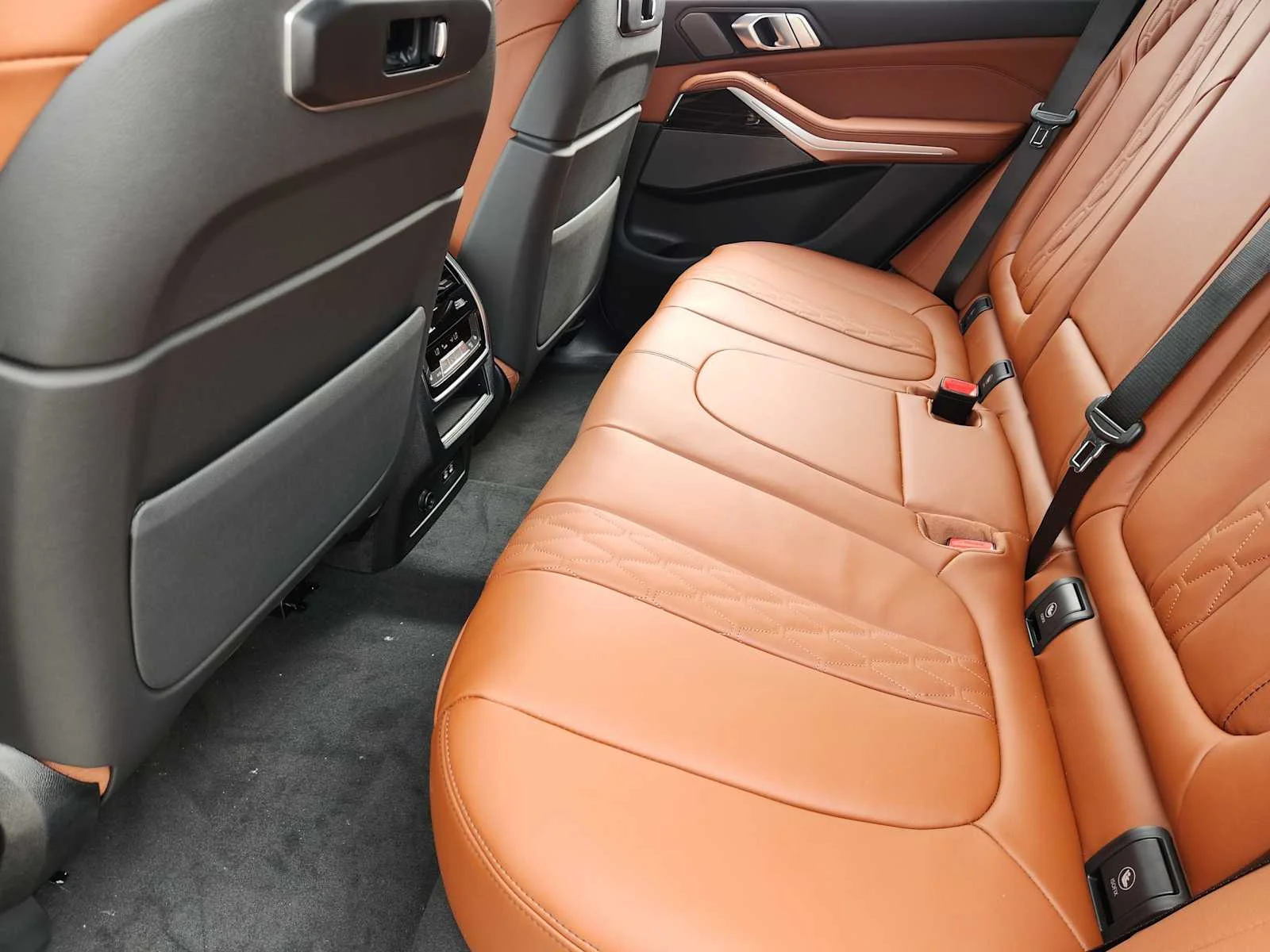 New 2026 Skyscraper Grey Metallic BMW xDrive40i image 7