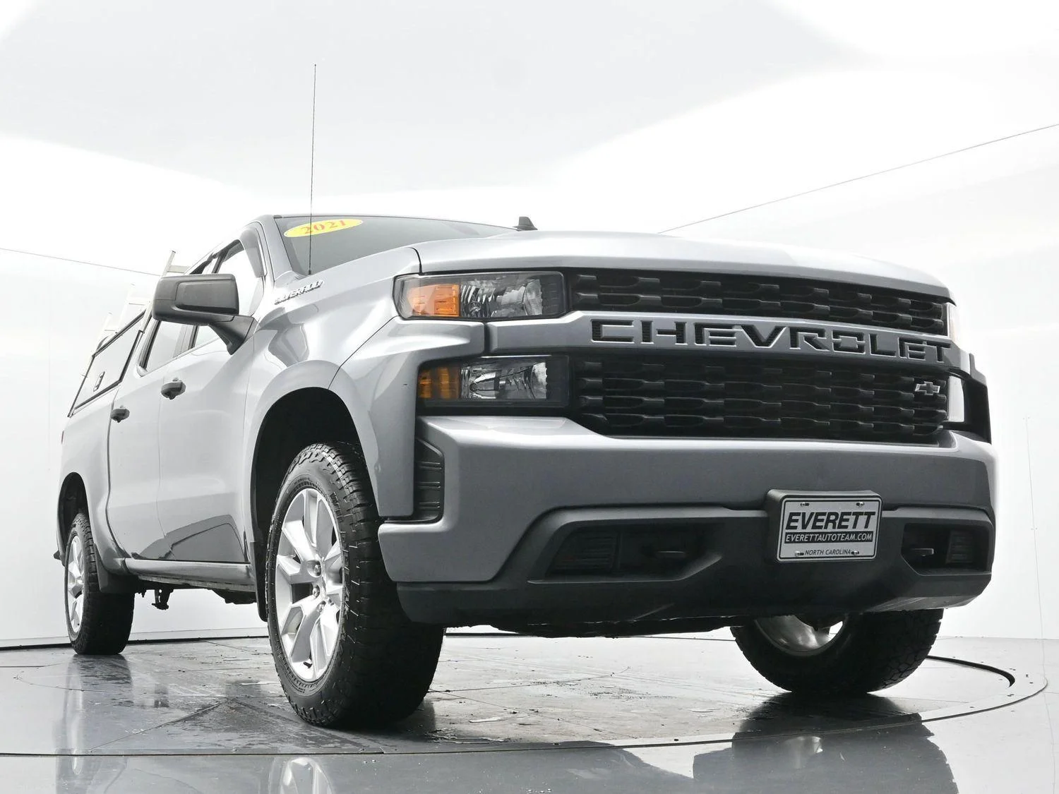Used 2021 SATIN STEEL METALLIC Chevrolet Custom image 44