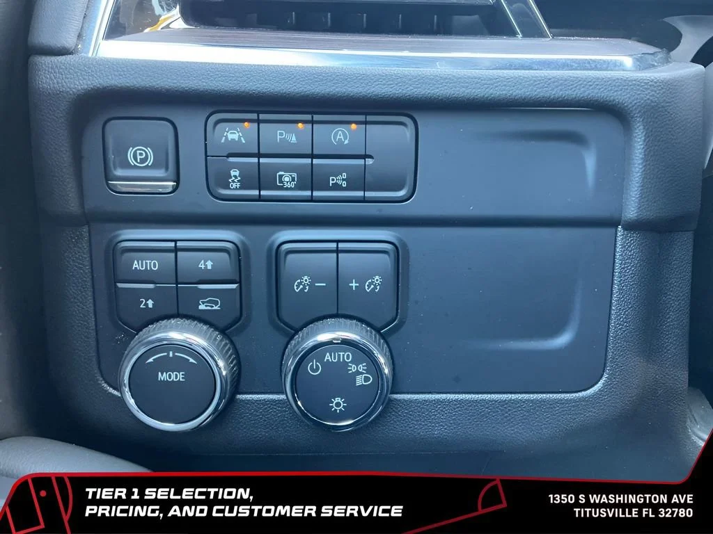 Used 2025 Summit White Chevrolet LT image 34
