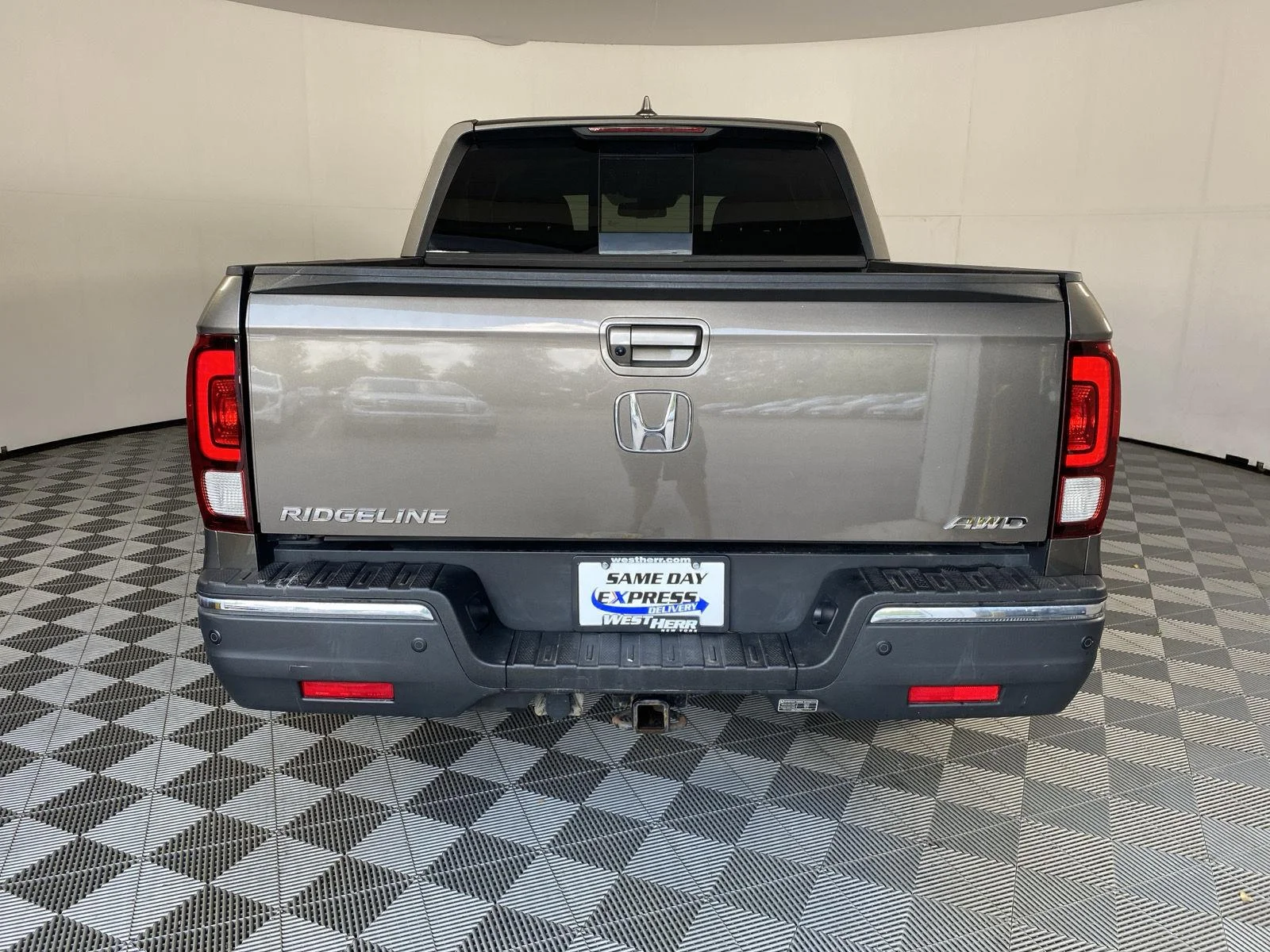 Used 2020 Pacific Pewter Metallic Honda RTL-E image 6