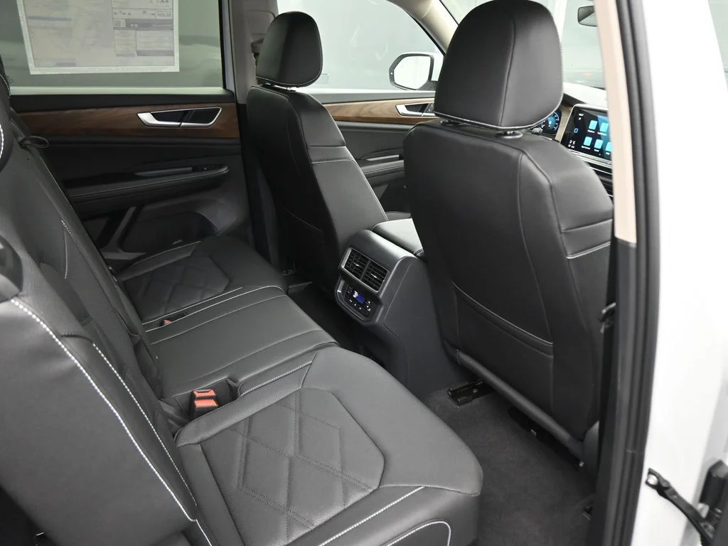 2026 Volkswagen Atlas SE - Photo 45