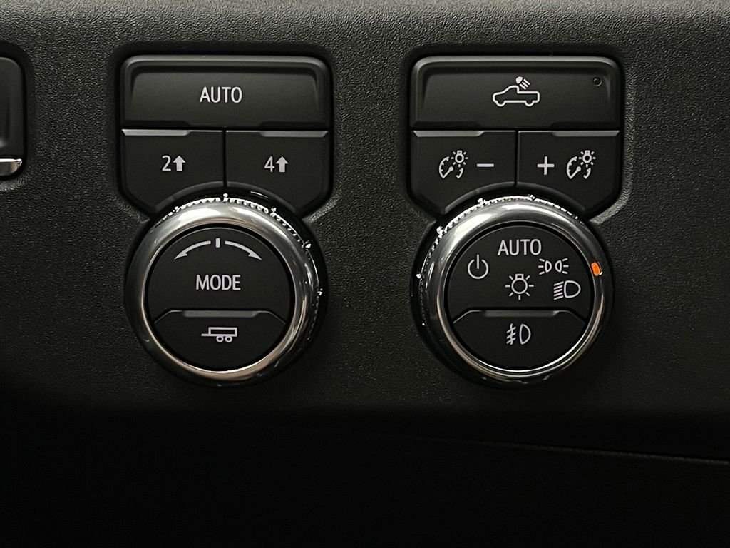 New 2026 Sterling Metallic GMC Elevation image 22