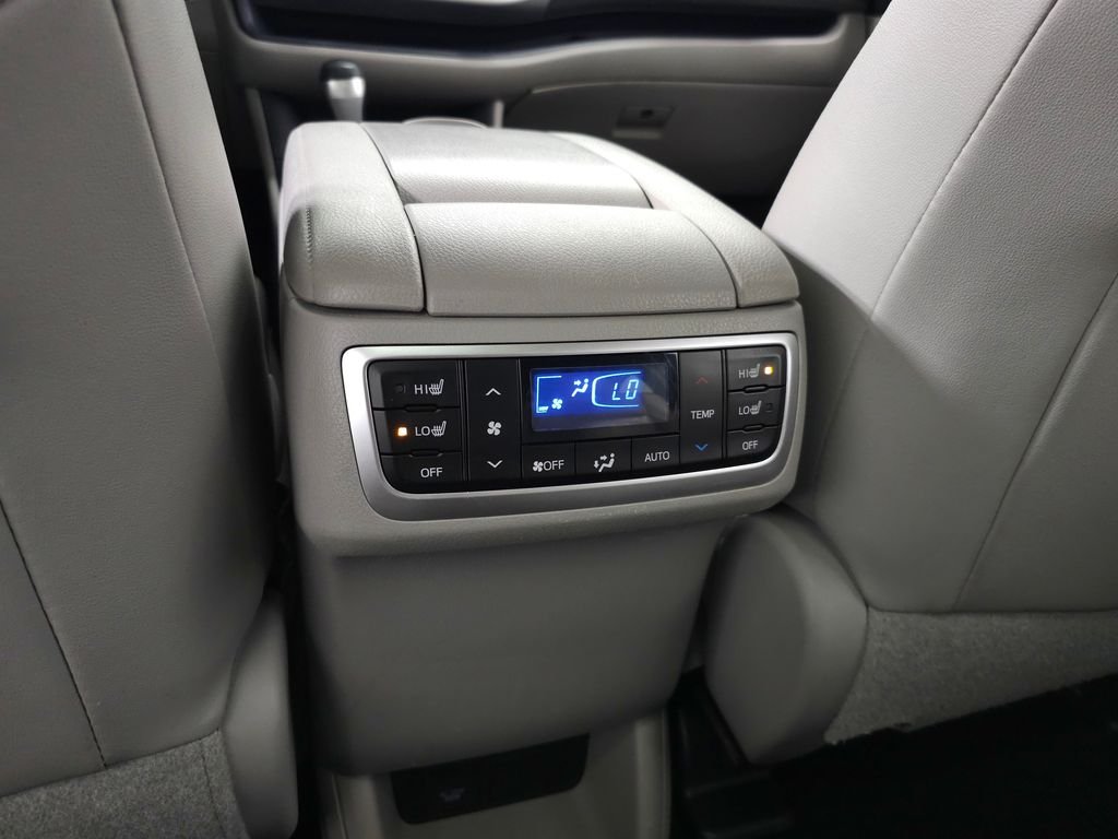 Used 2019 Blizzard Pearl Toyota Limited Platinum image 34