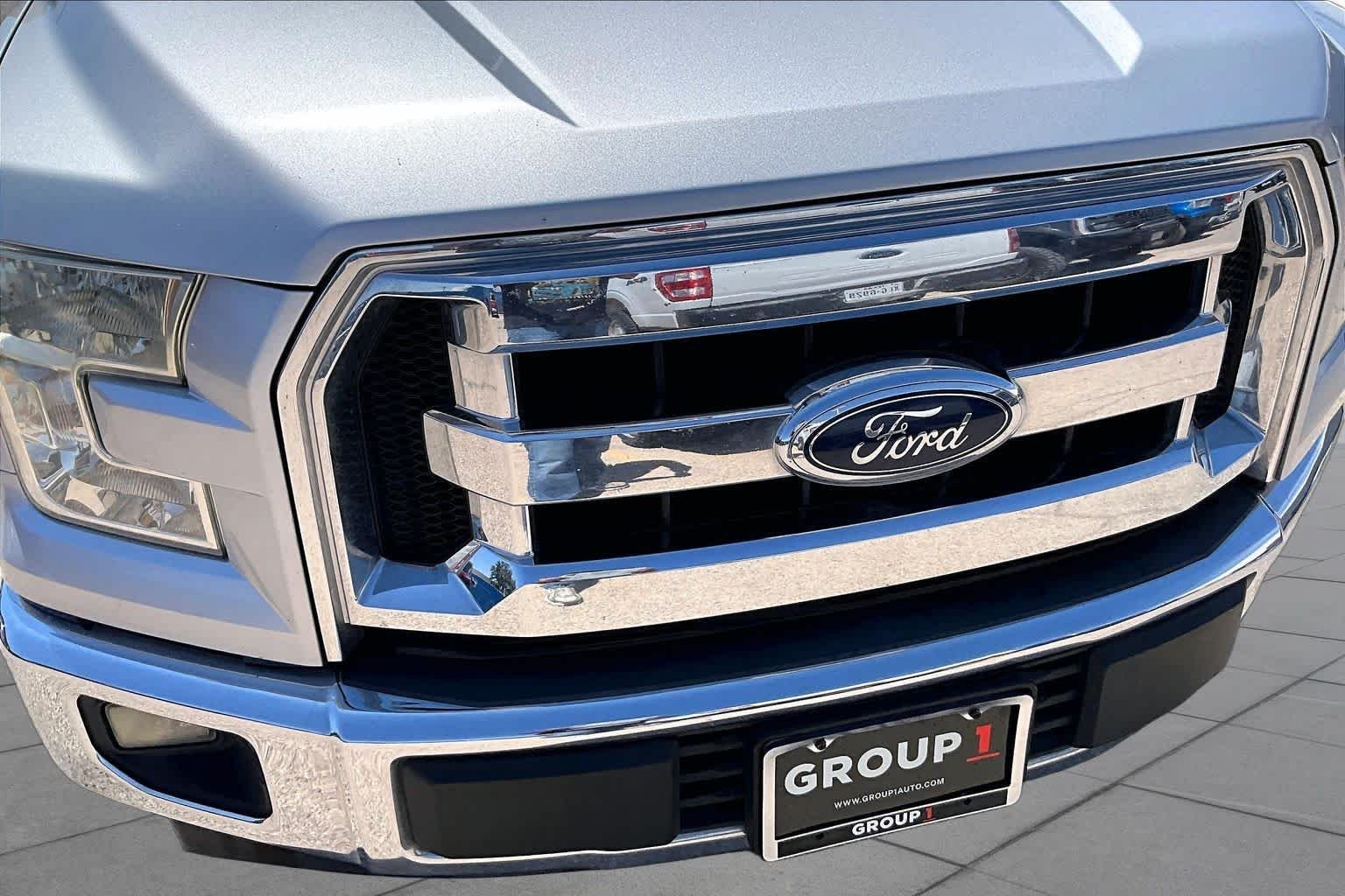 Used 2017 Ingot Silver Ford XLT image 28