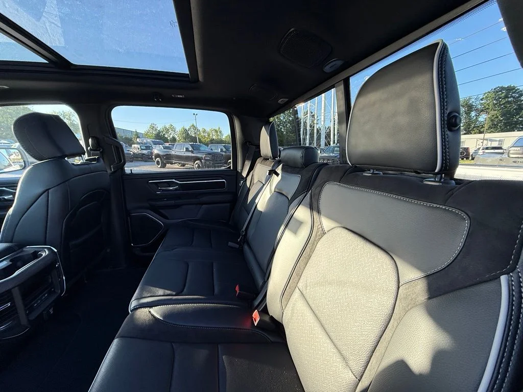 New 2027 Bright White Clear-Coat Exterior Paint RAM Laramie image 27