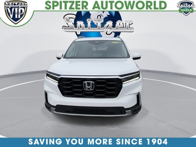Used 2025  Honda Touring image 3