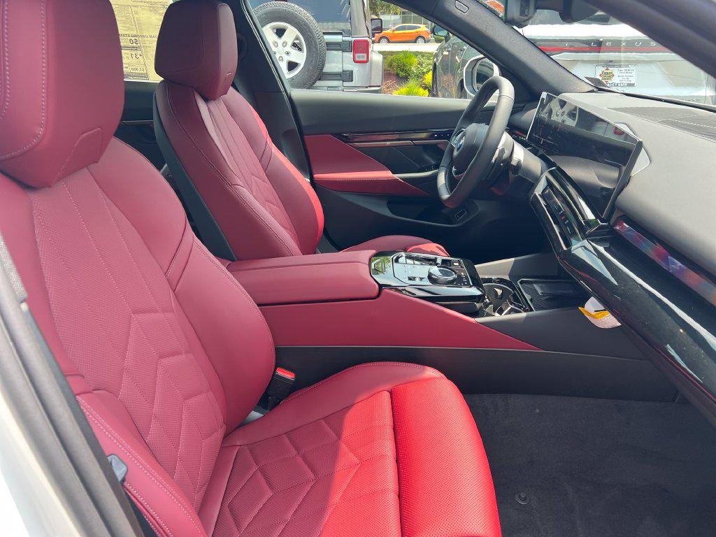 New 2027 Alpine White BMW 530i image 28