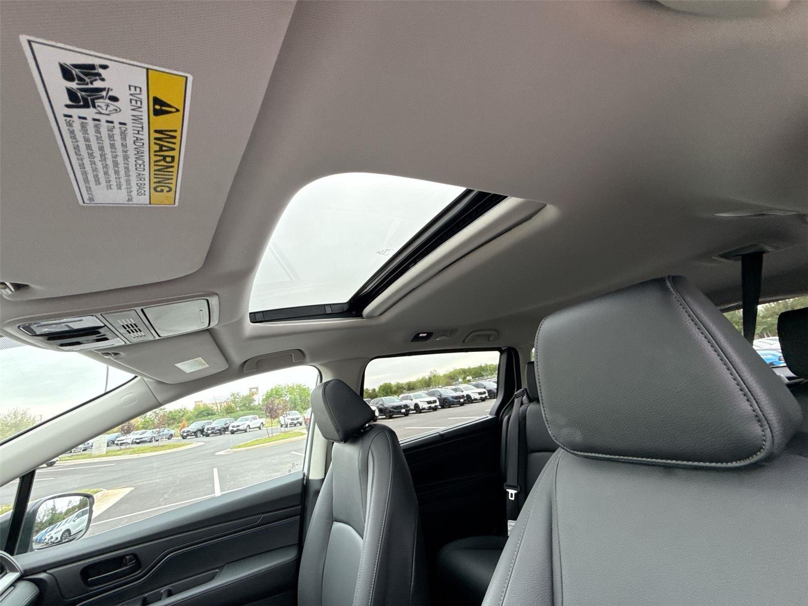 Used 2026 Platinum White Pearl Honda EX-L image 15