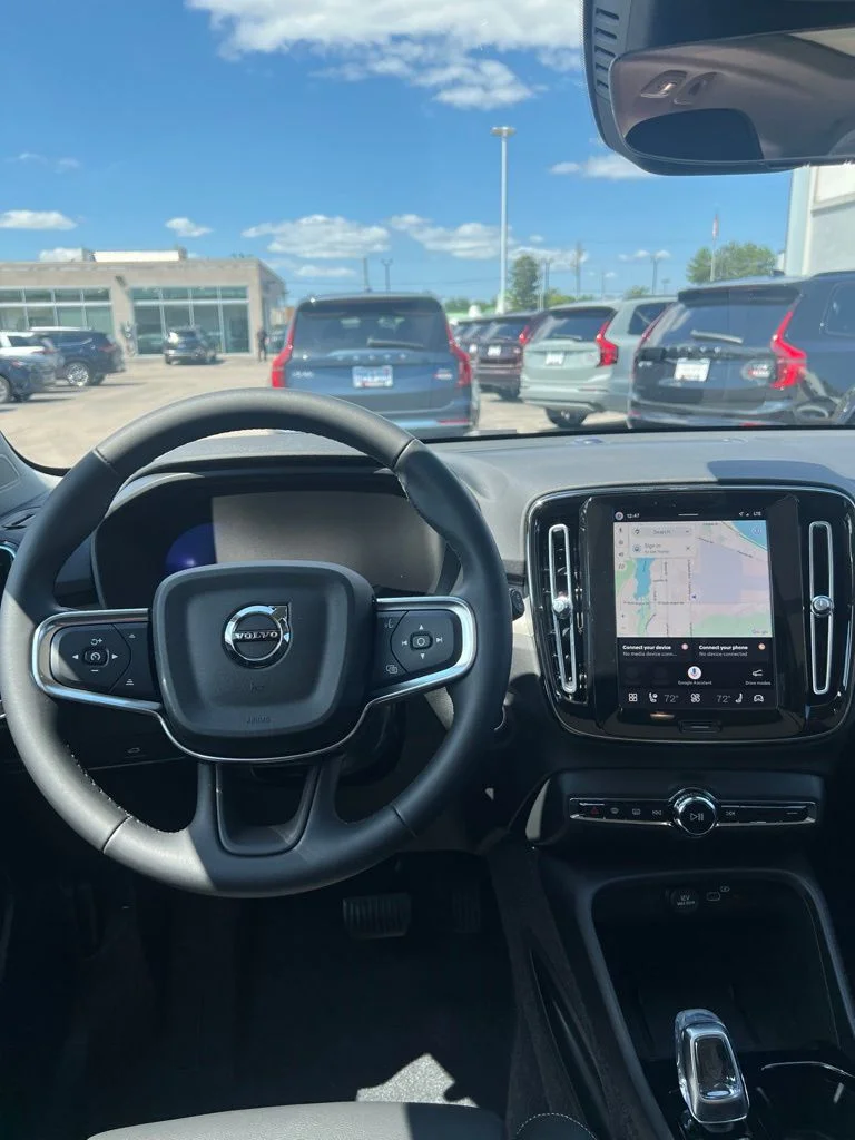 New 2026 Aurora Silver Volvo Plus image 12