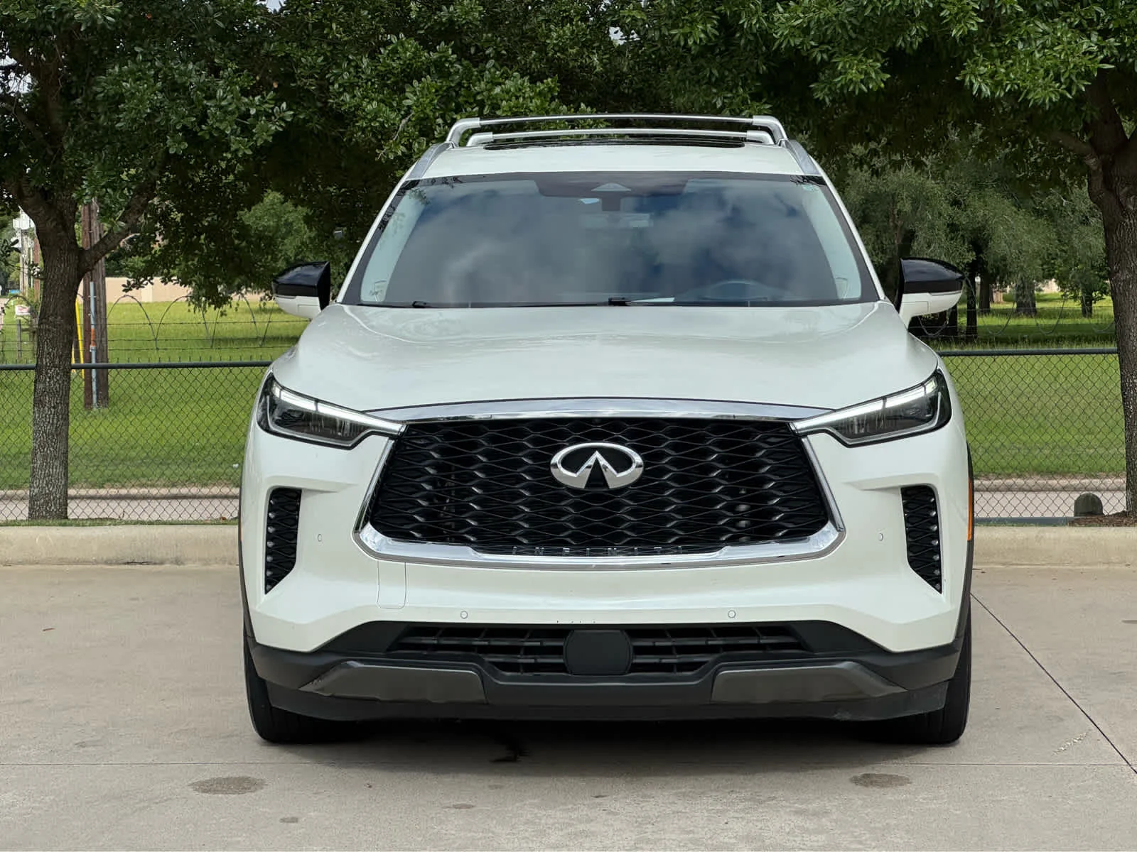 Certified Used 2023 Majestic White INFINITI SENSORY image 2