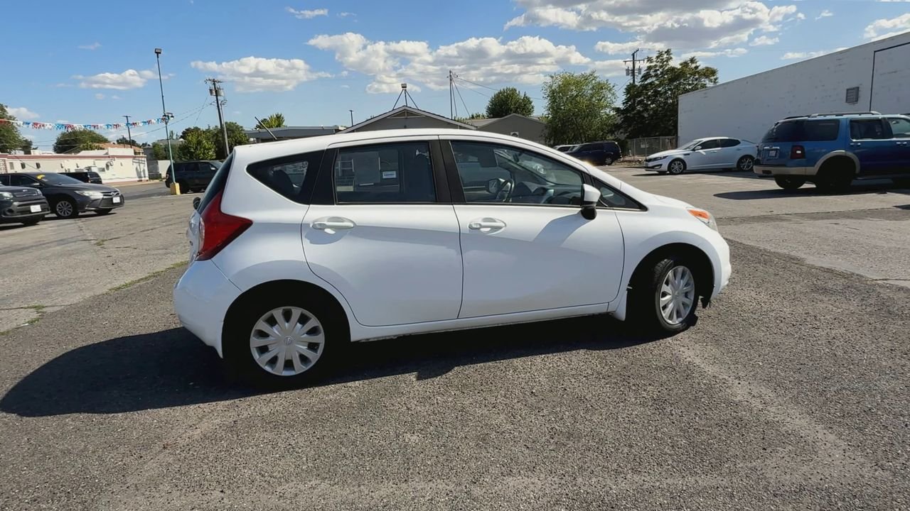 2016 Nissan Versa Note S photo 2