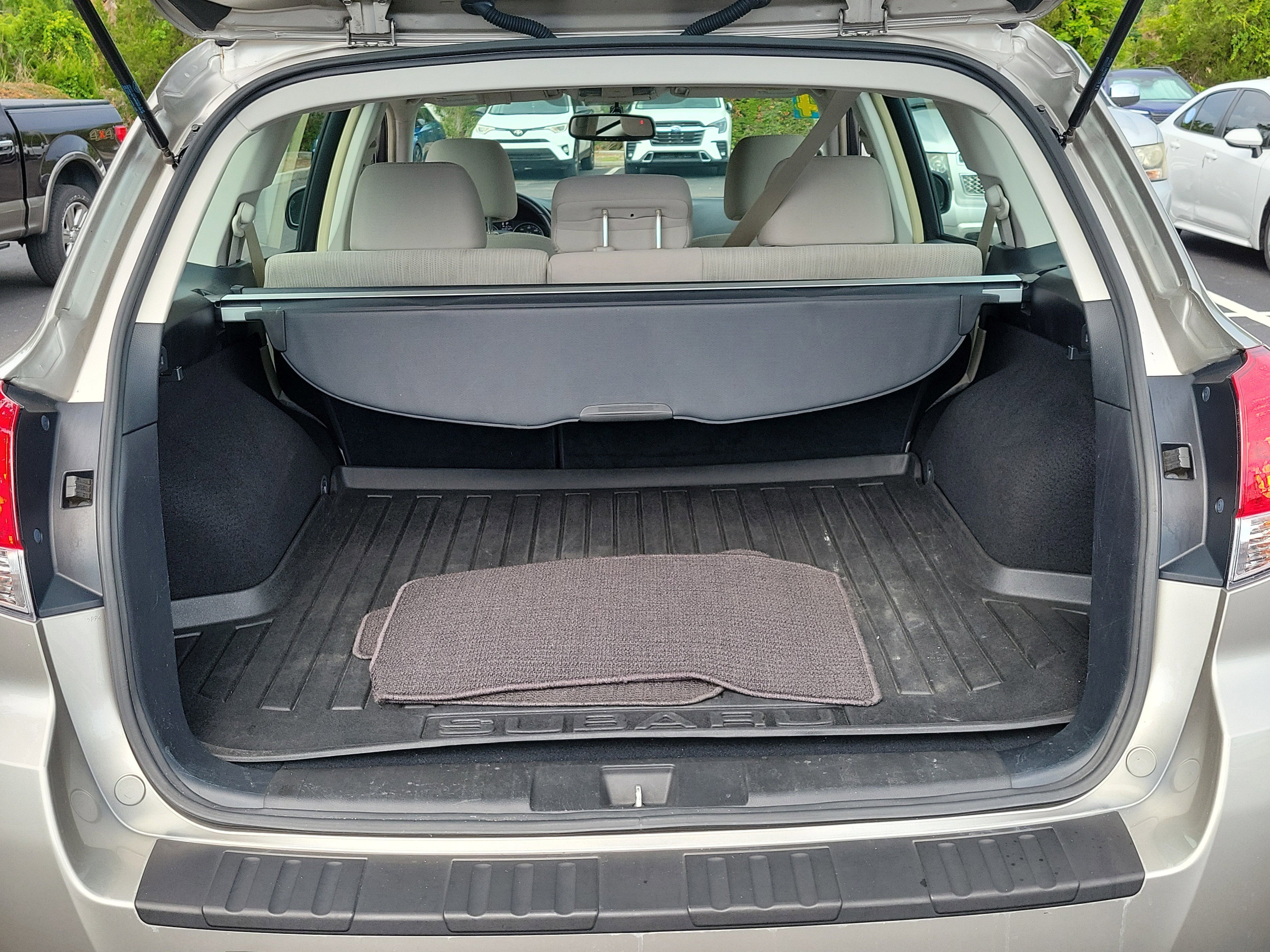 Used 2014 Tungsten Metallic Subaru 2.5i image 12