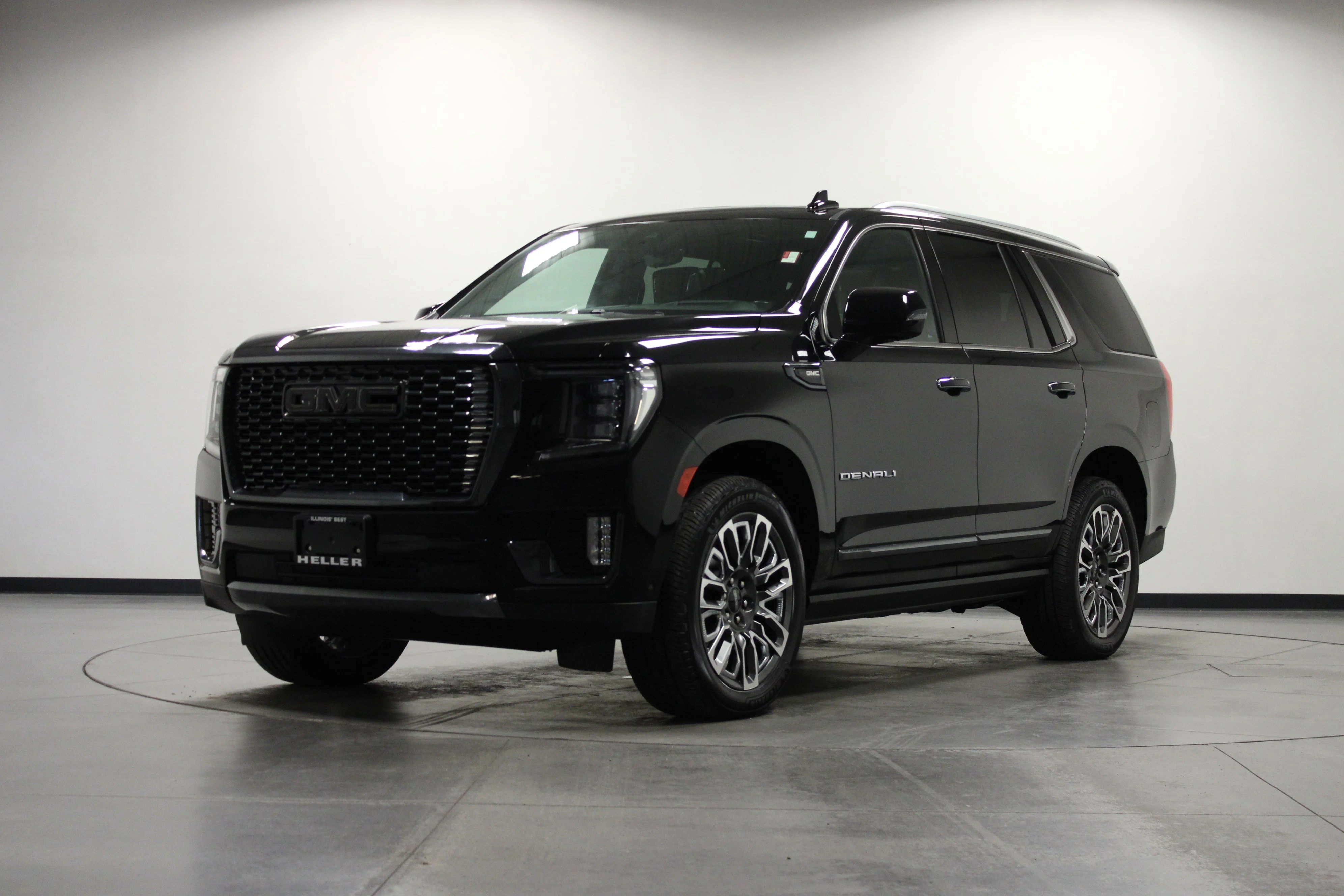 Used 2023 Onyx Black GMC Denali Ultimate image 7