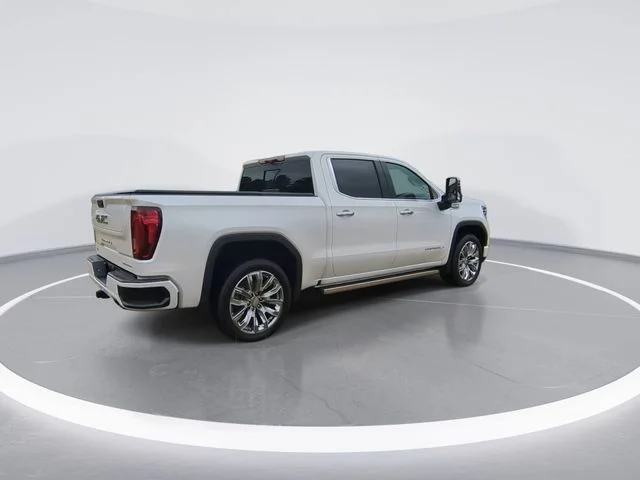 Used 2024 White GMC Denali image 8