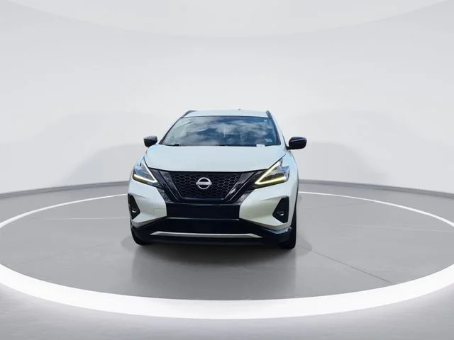 Used 2023 White Nissan SV image 3