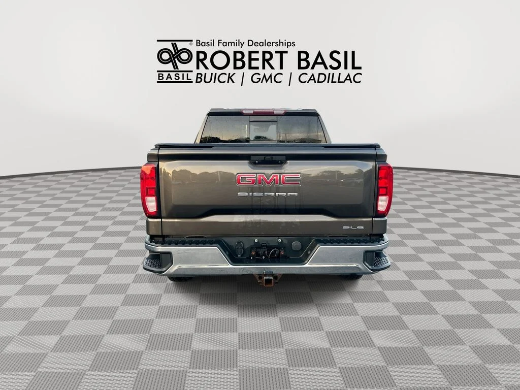 Used 2019 Gray GMC SLE image 7