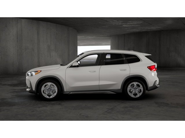 New 2027 0300 Alpine White BMW xDrive28i image 4