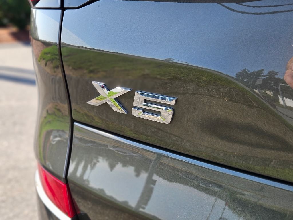 Used 2026 Manhattan Green Metallic BMW xDrive40i image 10