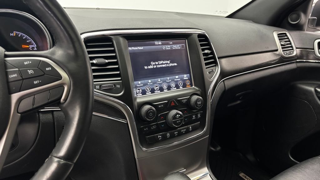 Used 2018 White Jeep Limited image 21