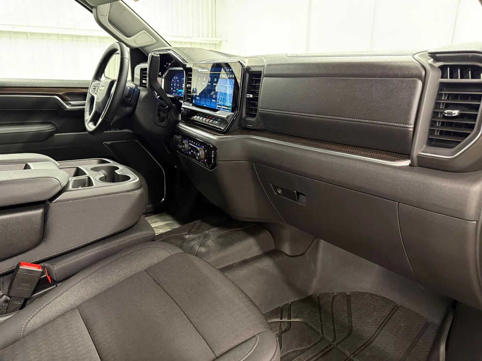 Used 2026 Black Chevrolet LT image 22