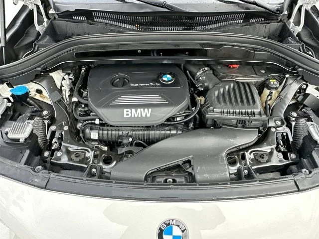 Used 2019 Alpine White BMW sDrive28i image 23