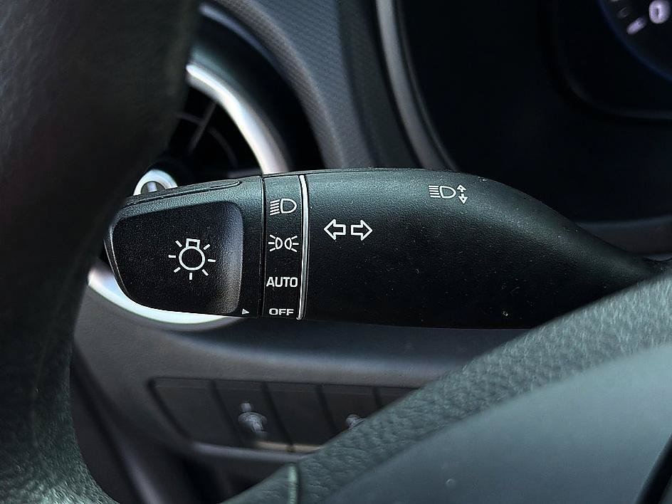 Used 2023 Cyber Silver Hyundai SE image 20