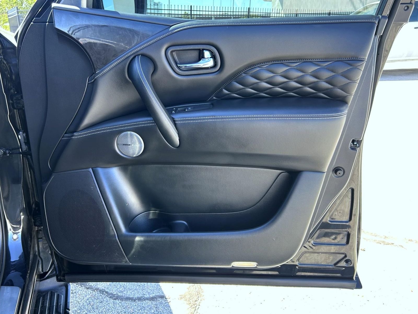 Used 2024 Black INFINITI Sensory image 15