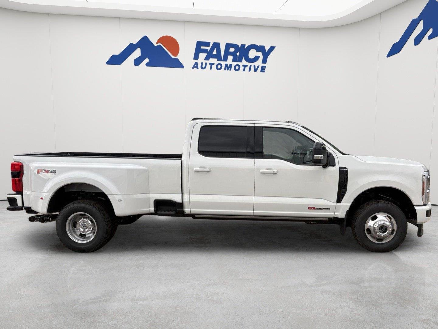New 2026 Star White Metallic Tri-Coat Ford Platinum image 7