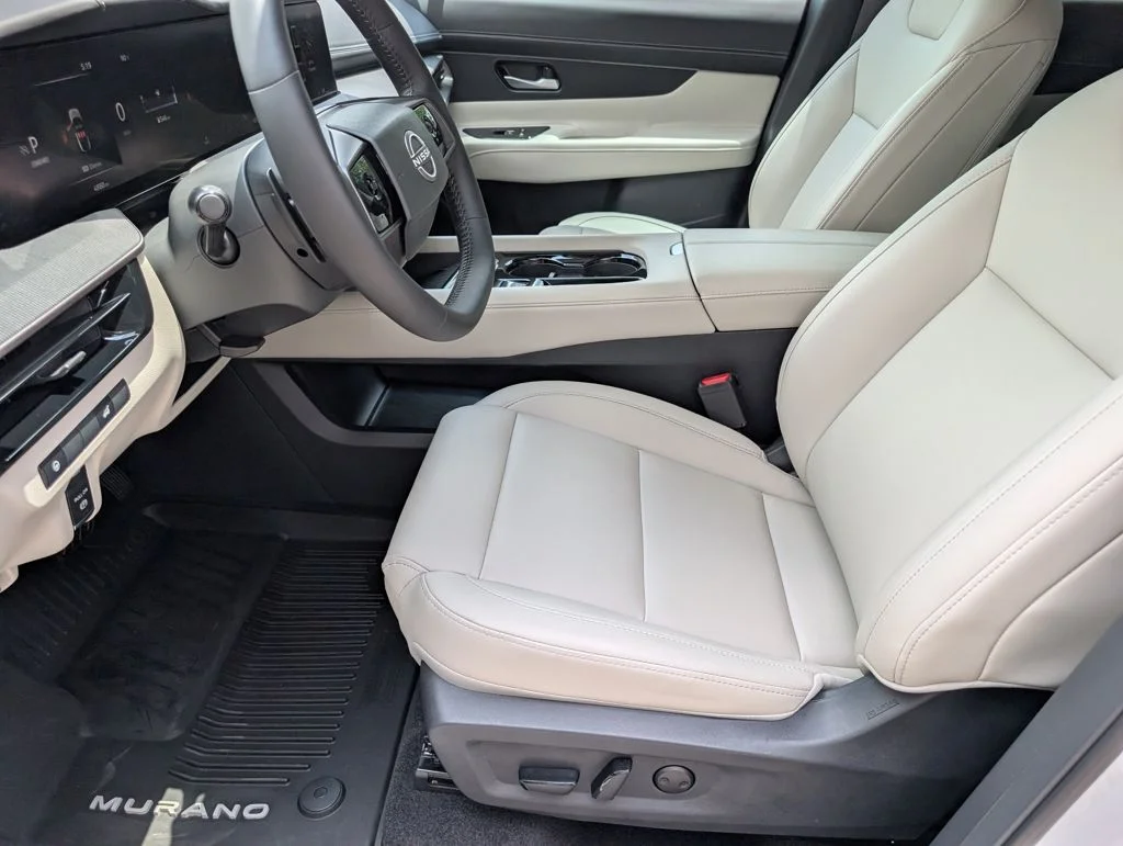 Used 2025 White Nissan SV image 22