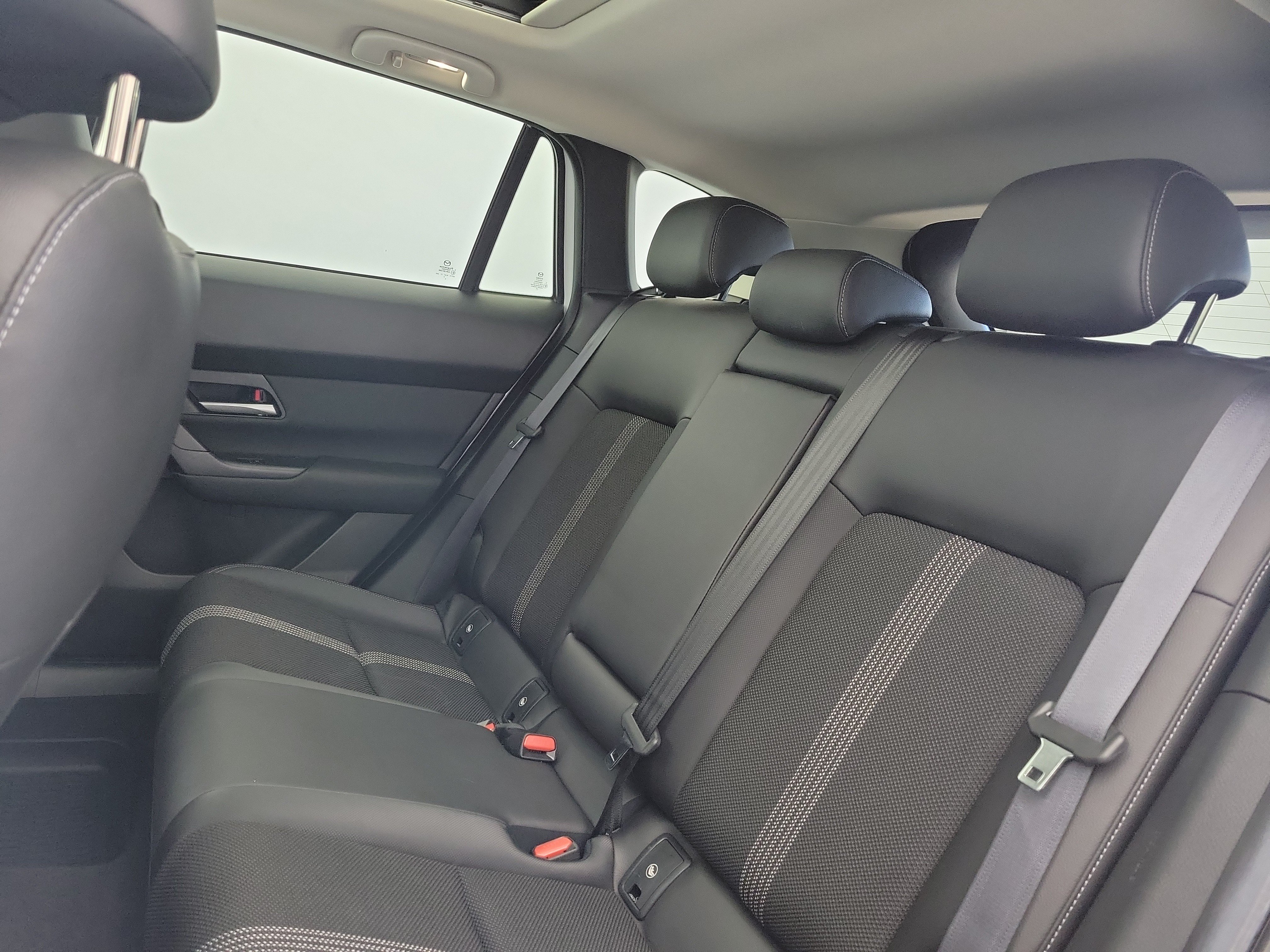 Used 2025 Wind Chill Pearl Mazda 2.5 S Premium Package image 14