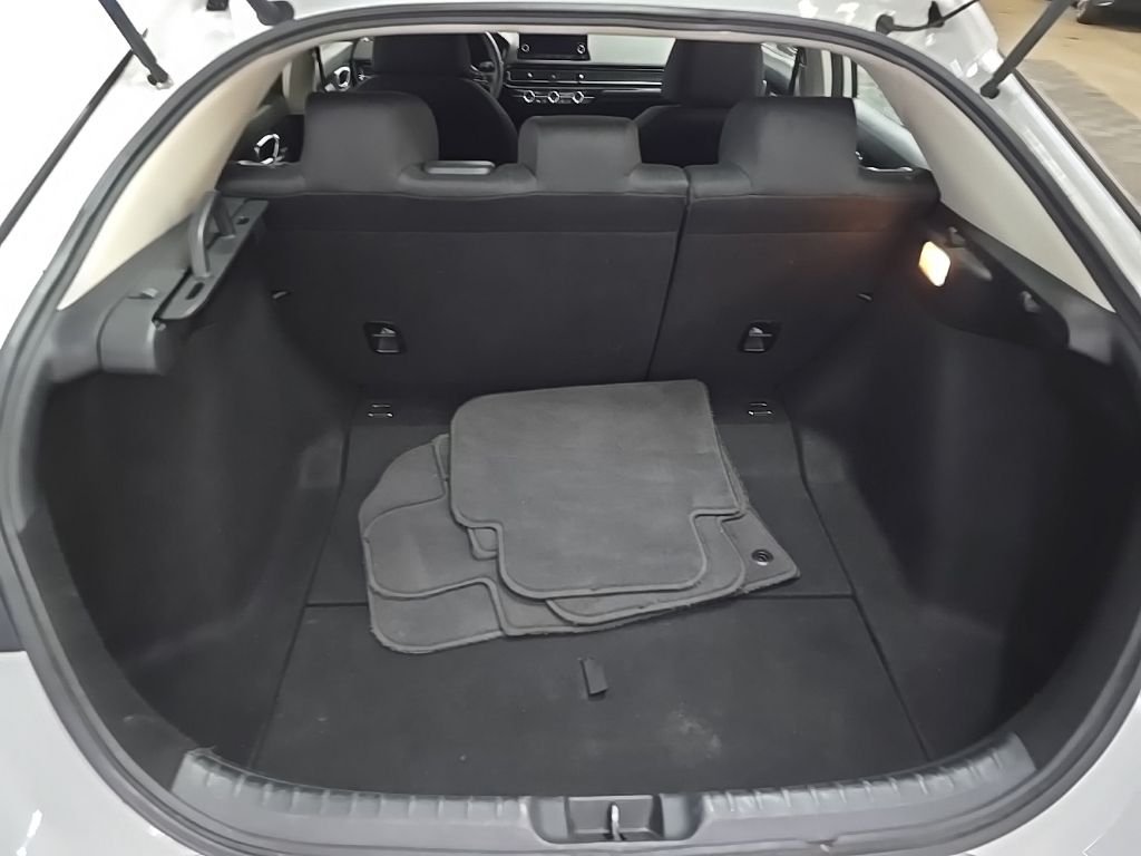 Used 2023 White Honda LX image 11