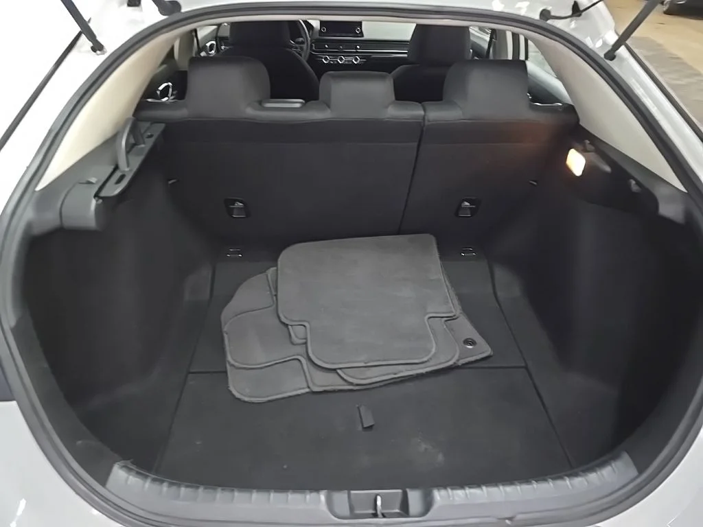 Used 2023 White Honda LX image 11