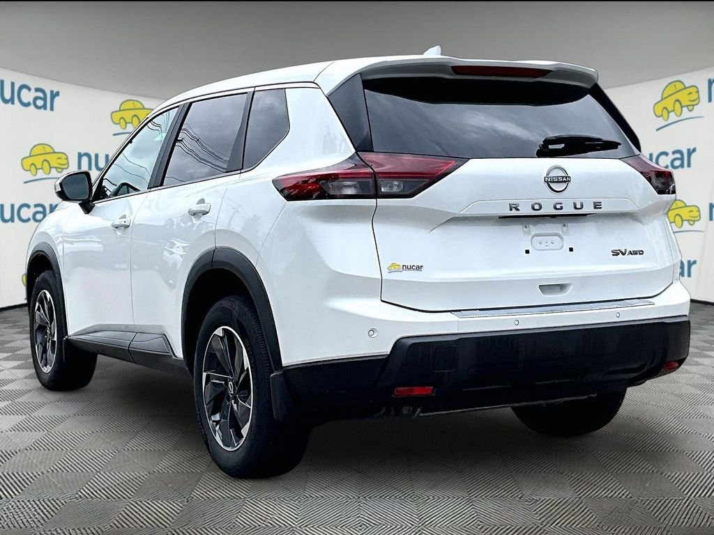 Used 2024 White Nissan SV image 4