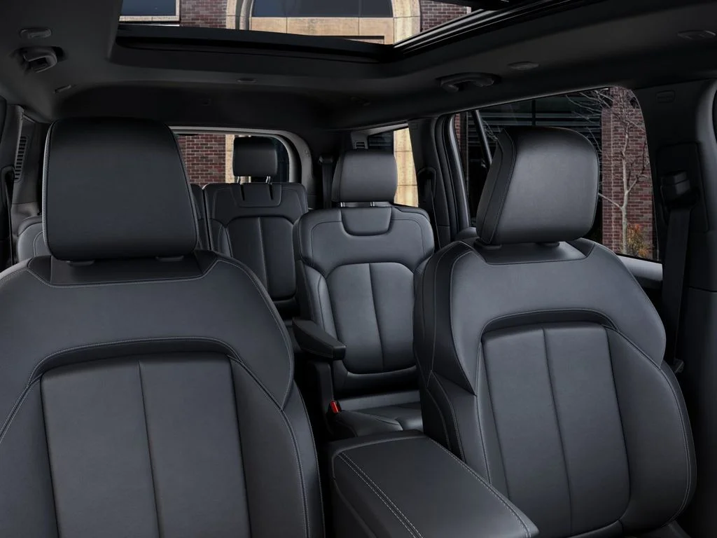 New 2026 Baltic Gray Metallic Clear-Coat Exterior Paint Jeep Limited image 26