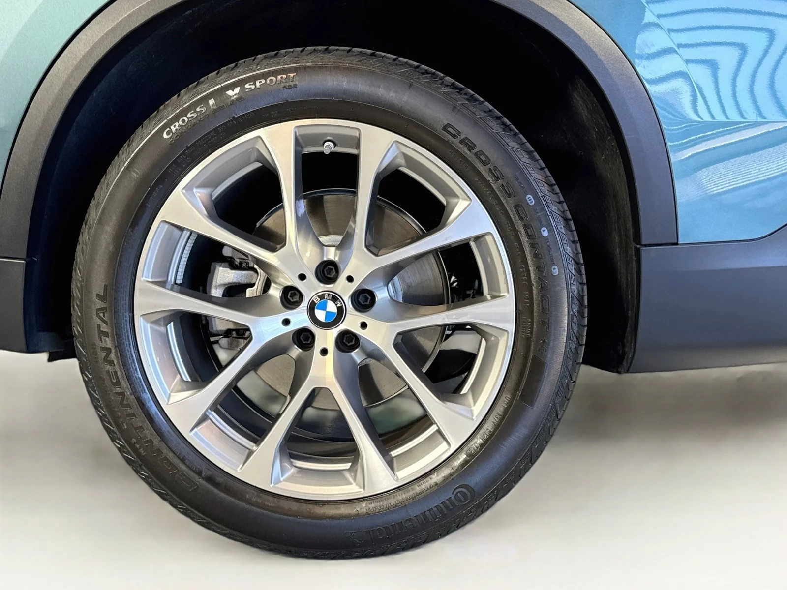 Used 2025 Blue Ridge Mountain Metallic BMW xDrive40i image 30