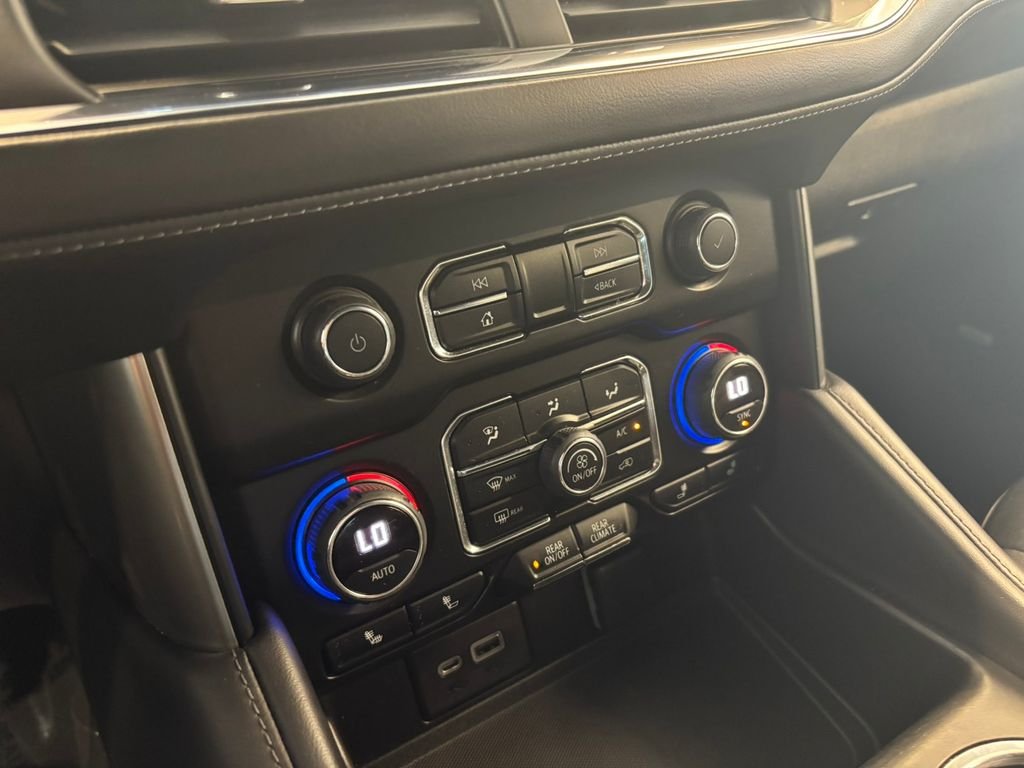 Used 2022 Black Chevrolet Z71 image 21
