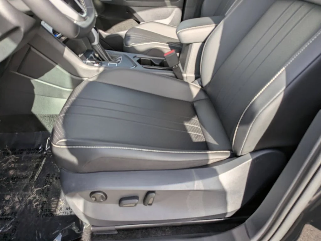 Certified Used 2023 Black Volkswagen 2.0T SE image 19