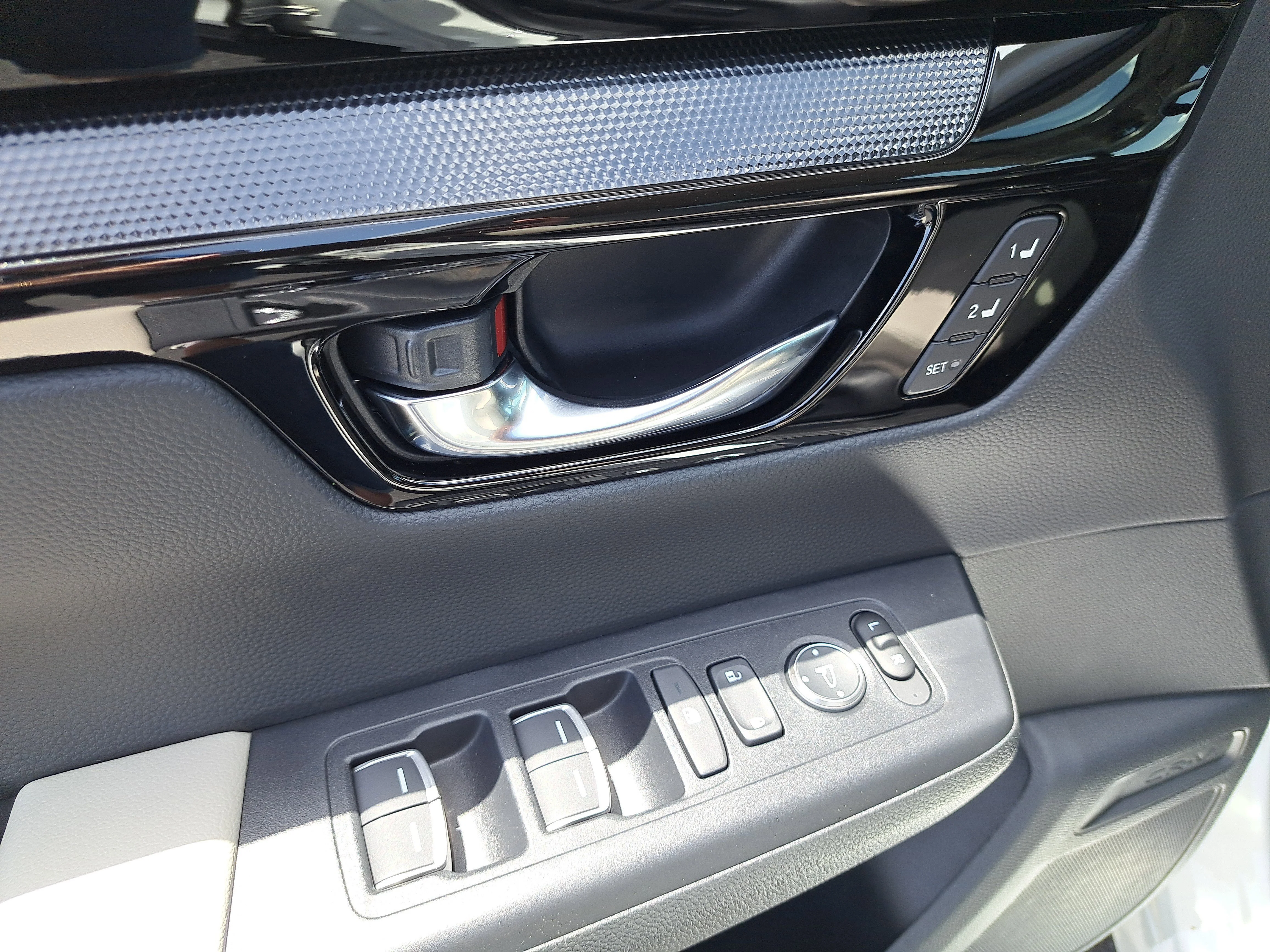 New 2026 Platinum White Pearl Honda EX-L image 25