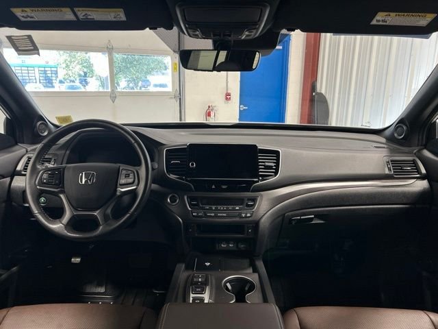 Certified Used 2025 Platinum White Pearl Honda RTL image 18