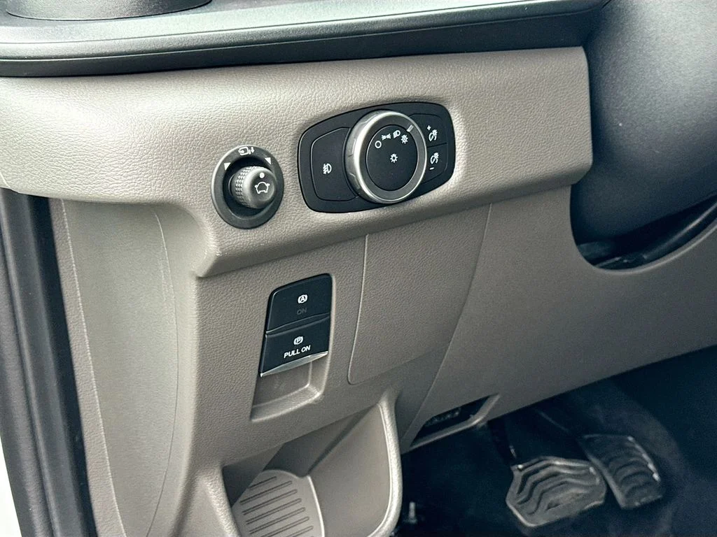 2025 Ford Transit Passenger Van XLT - Photo 10