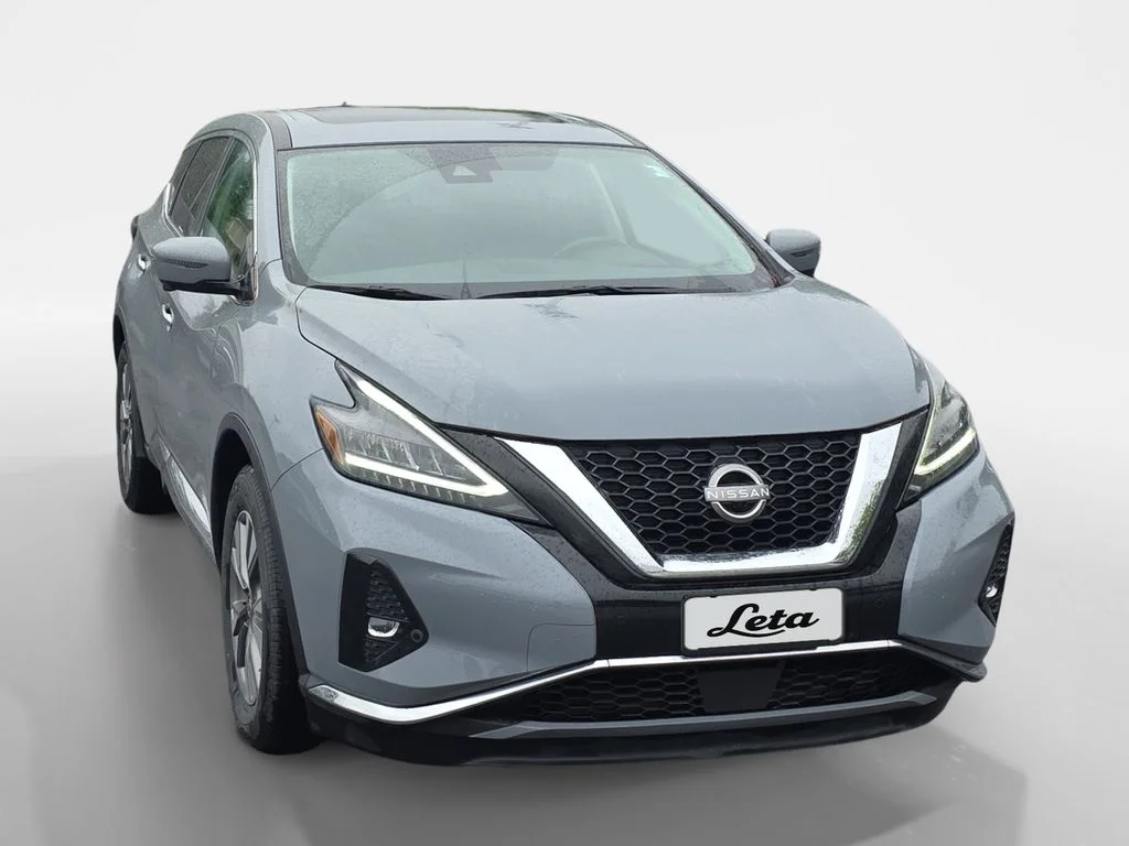 Used 2023 Gray Nissan SL image 4