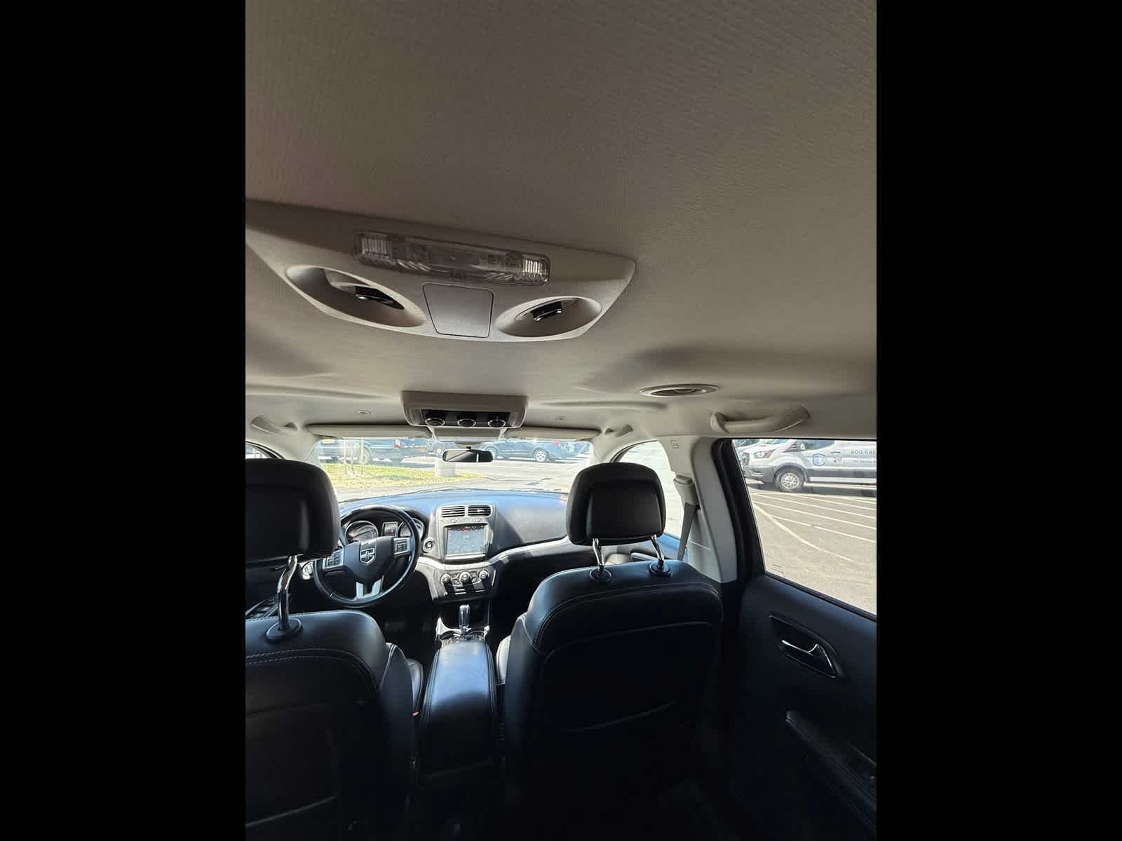 Used 2018 Vice White Dodge Crossroad image 14