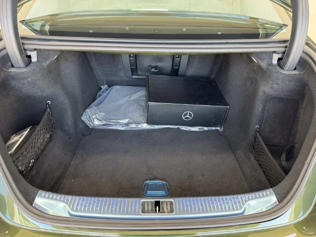 Certified Used 2026 MANUFAKTUR Olive Metallic Mercedes-Benz S 580 image 8