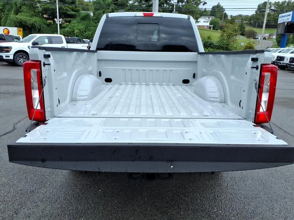 New 2026 Avalanche Ford F-350® XL image 11