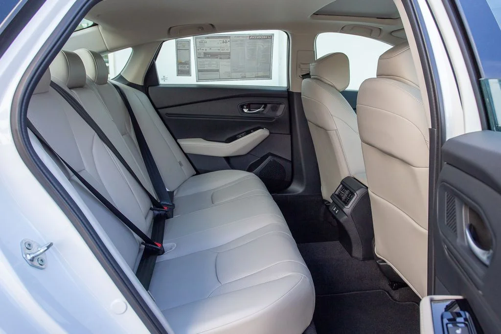 New 2026 Platinum White Pearl Honda Touring image 12