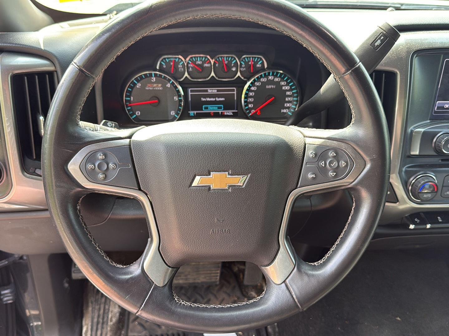 Used 2018 Graphite Metallic Chevrolet LT image 6