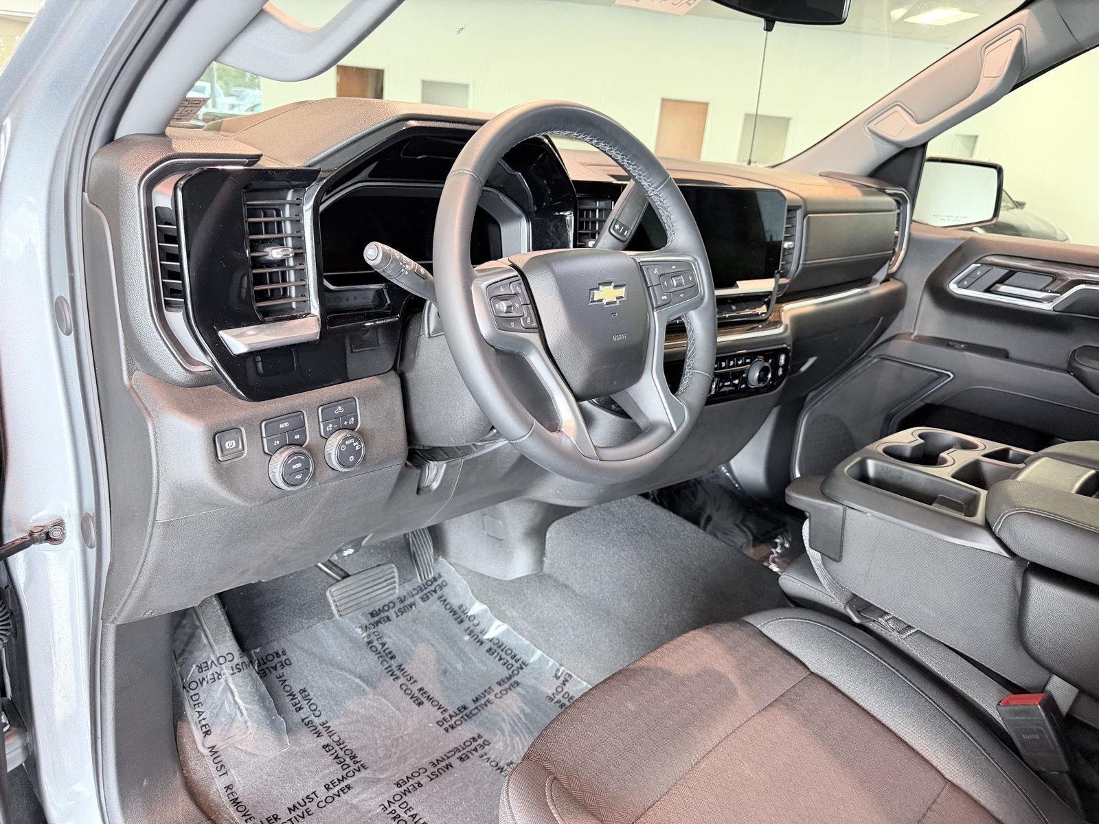 2024 Chevrolet Silverado 1500 LT - Photo 36